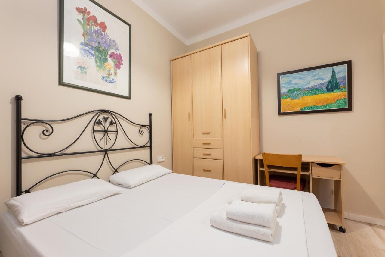Aparteasy - Family 4-Bedroom Apartment Apartment