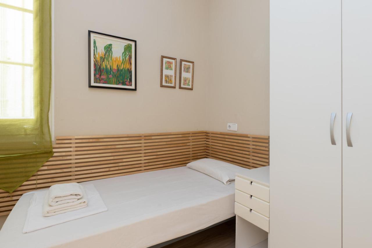 Aparteasy - Family 4-bedroom Barcellona
